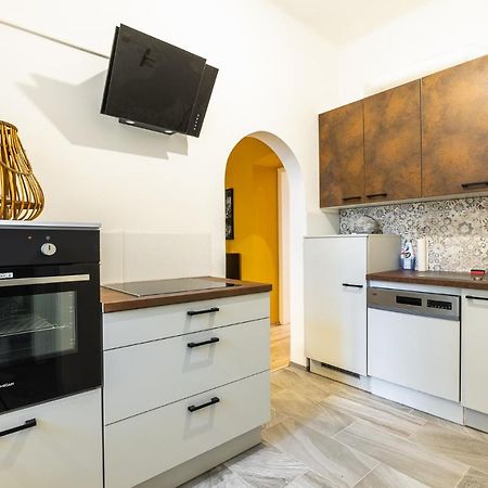 Stylish 1 Bedroom Apartment Near Hannovamarkt Вена Экстерьер фото